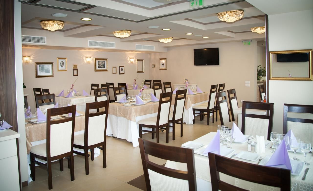 Отель Hotel Ambasador Бухарест-17