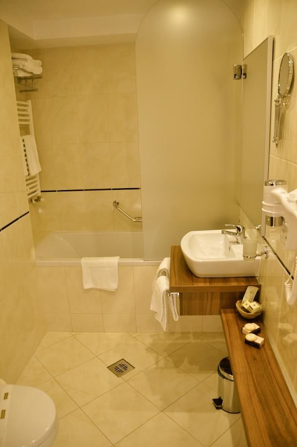 Отель Hotel Ambasador Бухарест-27