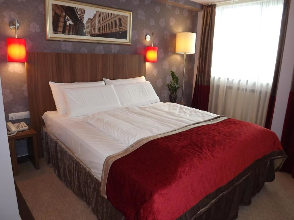 Отель Hotel Ambasador Бухарест