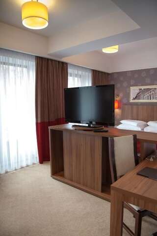 Отель Hotel Ambasador Бухарест Полулюкс-10