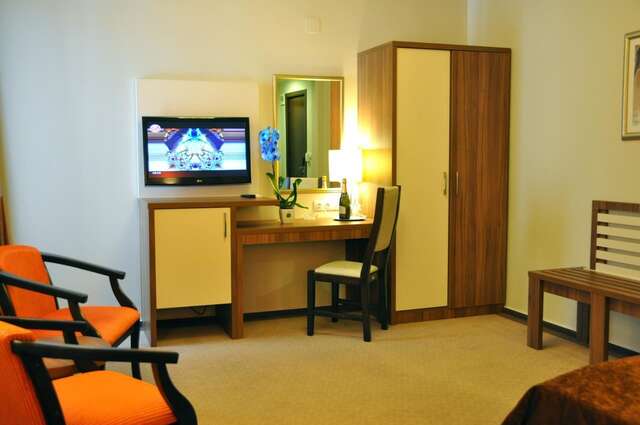 Отель Hotel Ambasador Бухарест-28