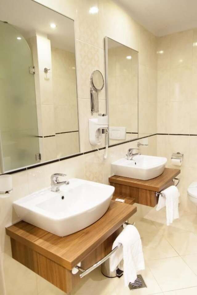Отель Hotel Ambasador Бухарест-58